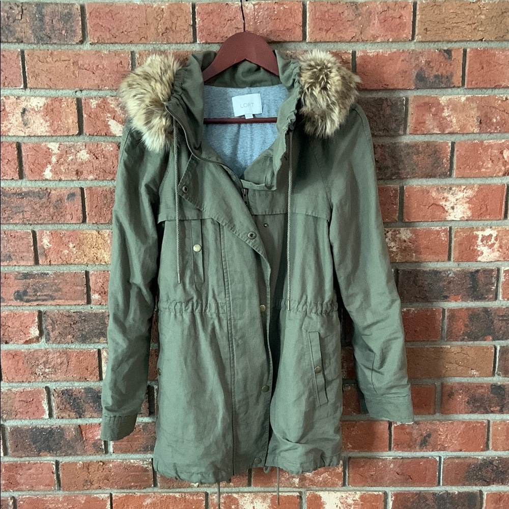 Loft Women's Olive Green Parka Jacket with Faux Fur Trim